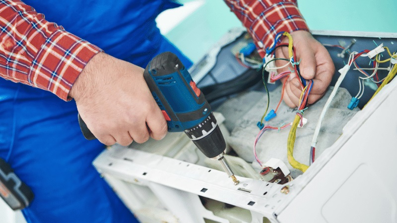 Narlıdere Bosch Bosch çamaşır makinesi kart tamiri – Su almama arızası orijinal parça ile giderildi. - Teknik servis örneği